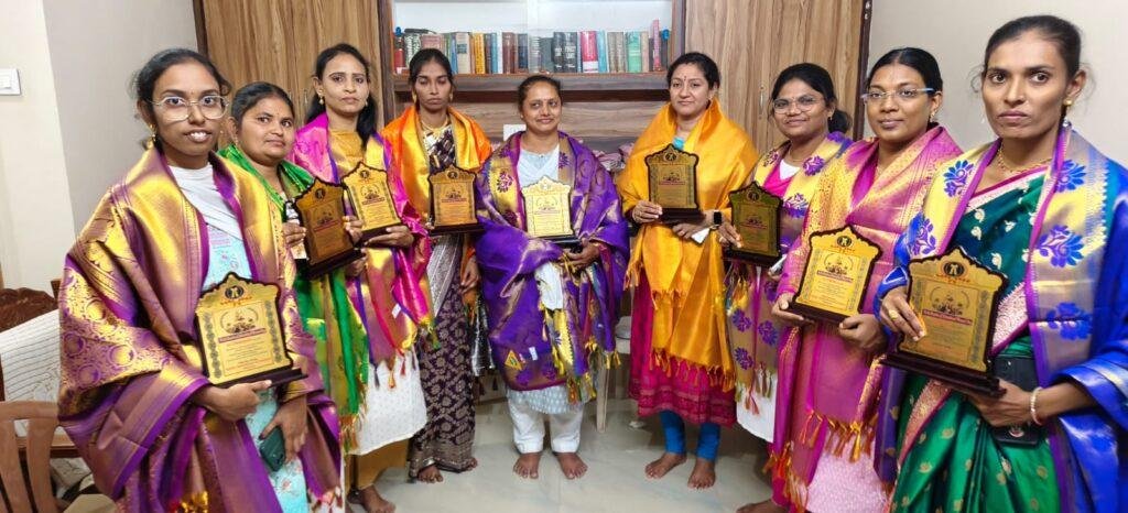 మహిళా న్యాయవాదులను సన్మానించిన ఐ.ఏ.ఎల్