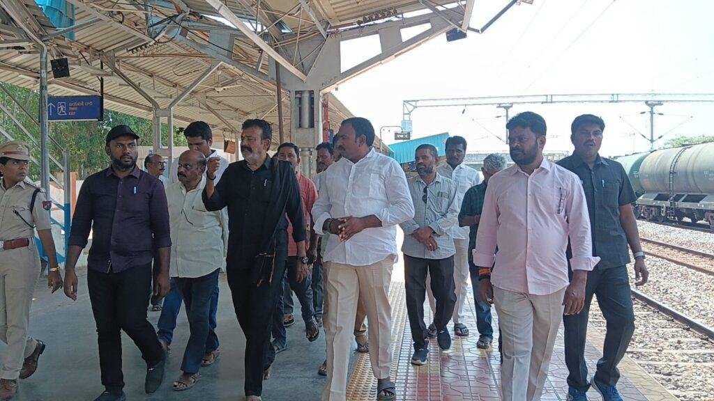 రాజంపేట రైల్వే స్టేషన్ లో అమృత్ భారత్ పనుల పరిశీలన