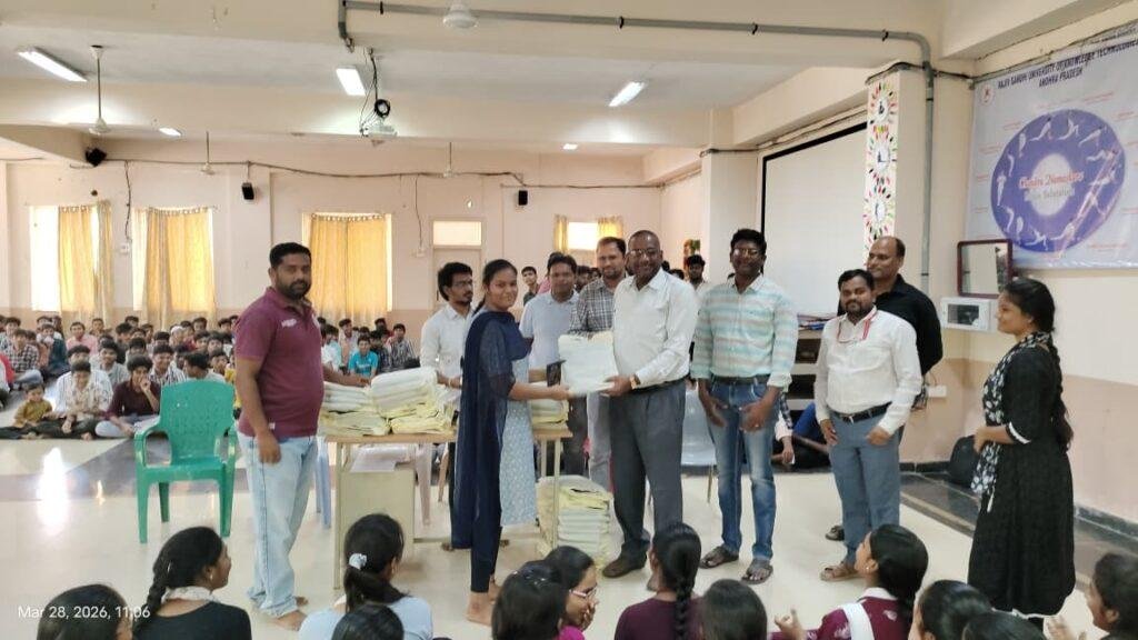 క్రమశిక్షణతో చదివితే విజయాలు మీ సొంతం; త్రిబుల్ ఐటీ డైరెక్టర్ కుమారస్వామి గుప్తా