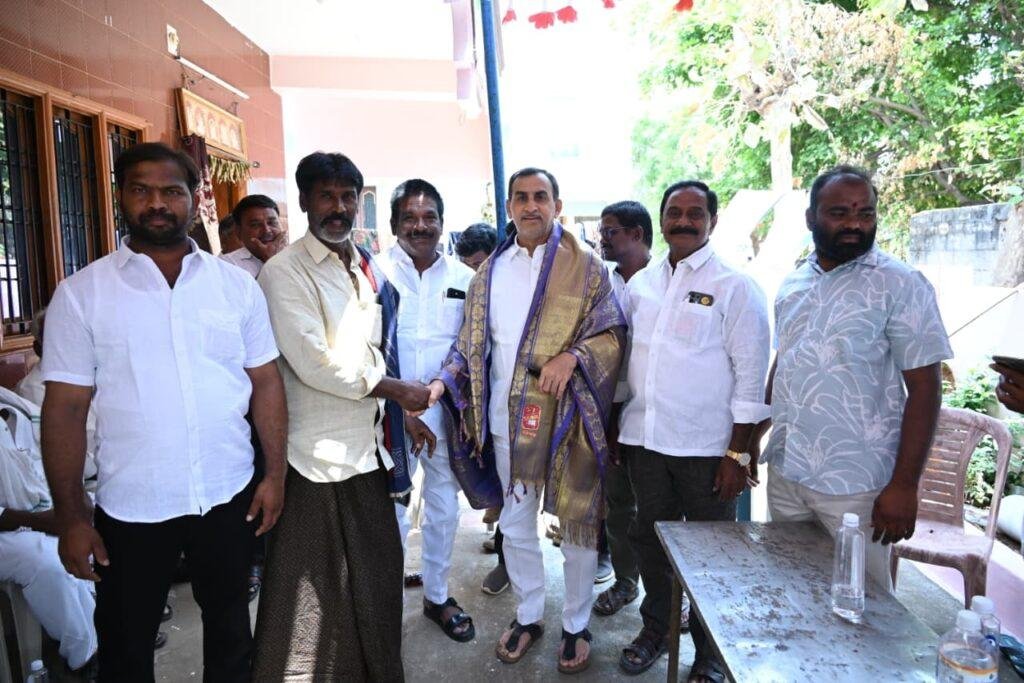 జ్యోతి గ్రామంలో గంగమ్మ తల్లి జాతరలో టిడిపి పోలిట్ బ్యూరో సభ్యులు