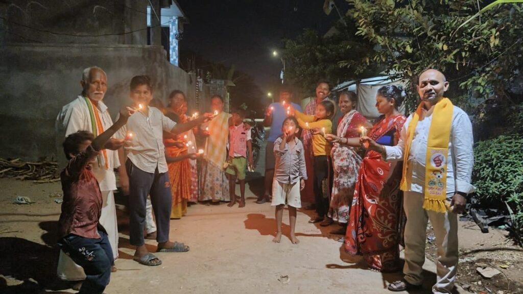 కొమ్మివారిపల్లి అరుంధతి వాడ లో టిడిపి సంబరాలు