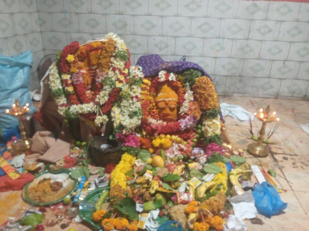 ఇరుగులమ్మ తల్లికి  ఆదివారం ప్రత్యేక పూజలు