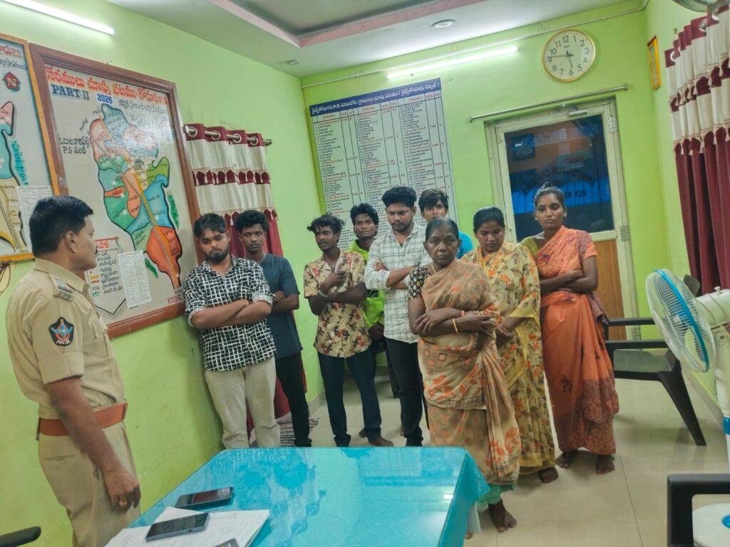 కోడూరు పట్టణ పరిధిలో గంజాయి కేసులలో పాత నేరస్తులకు కౌన్సెలింగ్