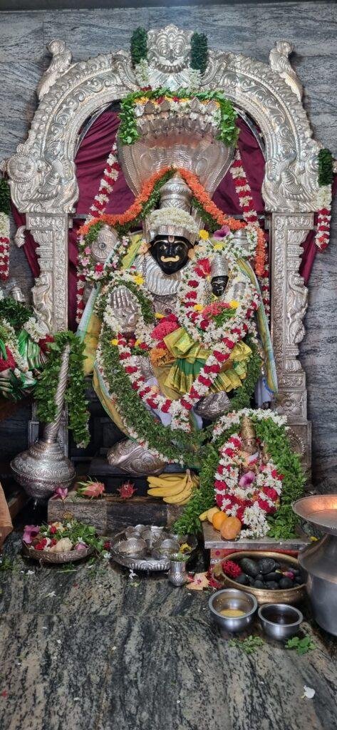 లక్ష్మీ నరసింహ స్వామి దేవస్థానం నందు తొలి ఏకాదశి రోజున సుప్రభాత సేవ 