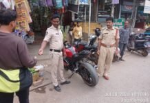 నిబంధనలు ఉల్లంగిస్తే చట్టపరమైన చర్యలు తప్పవు సీఐ చంద్రశేఖర్