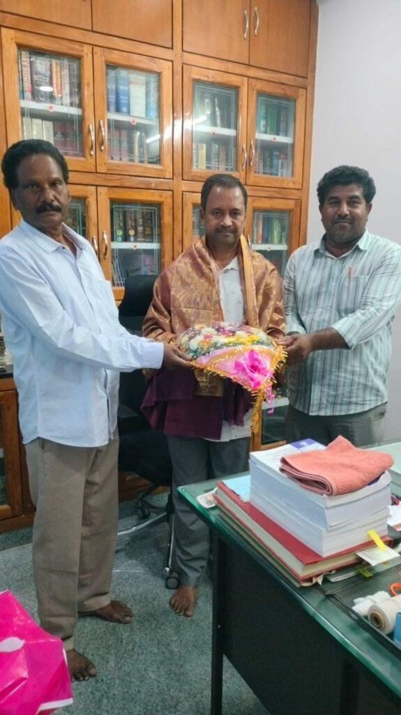 ఆర్.సి. సురేష్‌బాబుకు జన్మదిన శుభాకాంక్షలు తెలిపిన  దార్ల చంద్రశేఖర్