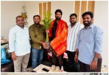 జనసేన పార్టీ కమిటీ సభ్యుడిగా డా. యనమల భాస్కర్ ను కలిసిన రెడ్డివారి పల్లి జనసైనికులు