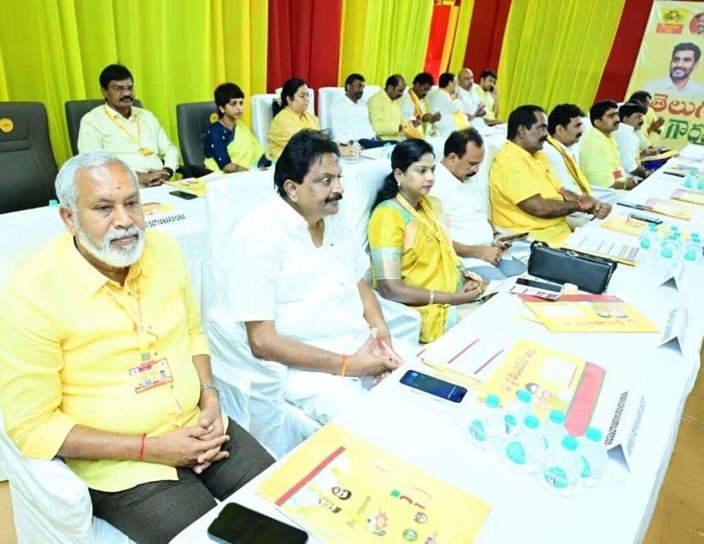  టీడీపీ లీడర్‌షిప్ ట్రైనింగ్ కాంక్లేవ్‌లో పాల్గొన్న ఇంచార్జ్ కుడా చైర్మన్  ముక్కా రూపానంద రెడ్డి