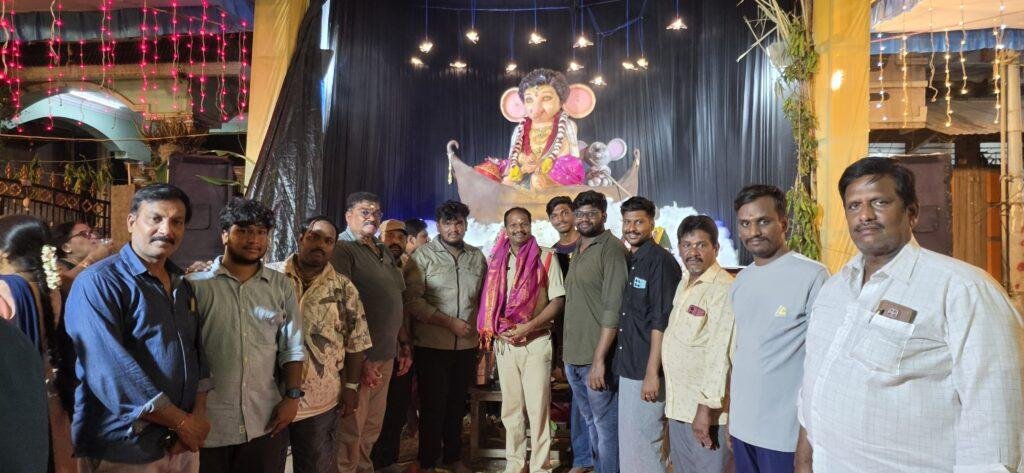 హేరంబ గణపతి కమిటీ ఆధ్వర్యంలో ఎస్సై శివప్రసాద్ కు సత్కారం చేసిన కమిటీ సభ్యులు