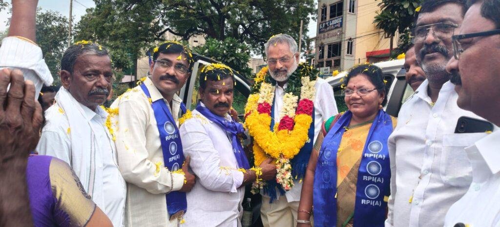 రైల్వేకోడూరులో ఆర్‌పీఐ (అథవాలే) పార్టీ కార్యాలయ ప్రారంభోత్సవం చేసిన రాష్ట్రఅధ్యక్షుడు కొమ్మారెడ్డి బ్రహ్మానంద రెడ్డి