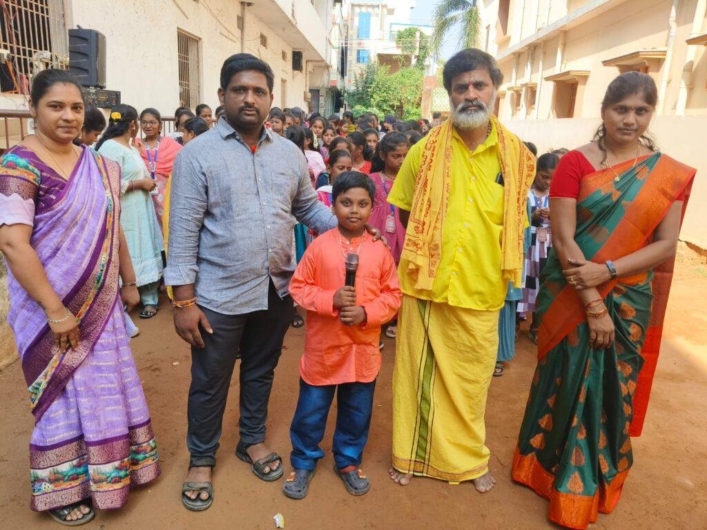 విస్డం సెంట్రల్ స్కూల్లో ఘనంగా బైసాని వకృత్ సాయి జన్మదిన వేడుకలు